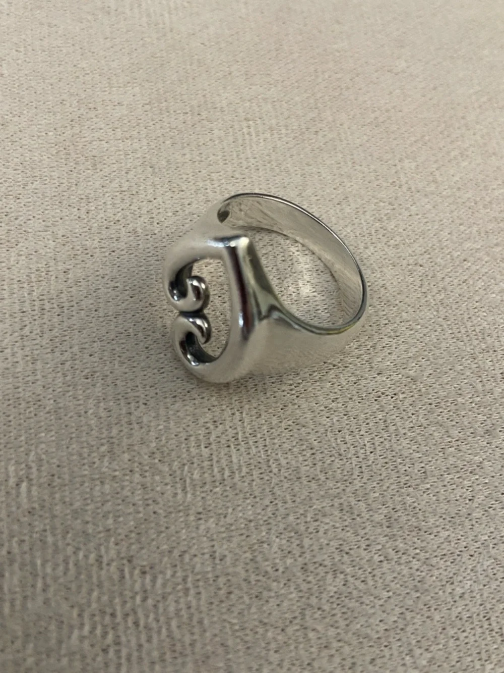 James Avery "Mother's Love" Sterling Silver Open Heart Ring. Size 8 - Picture 12 of 17